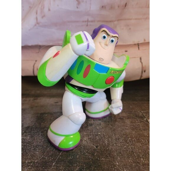 Buzz Lightyear astronaut Disney Pixar toy figure - Picture 2 of 6